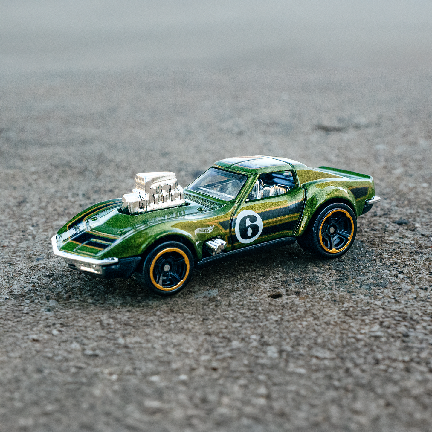 Hot Wheels Gas Monkey 1968 Corvette Vehicle Green