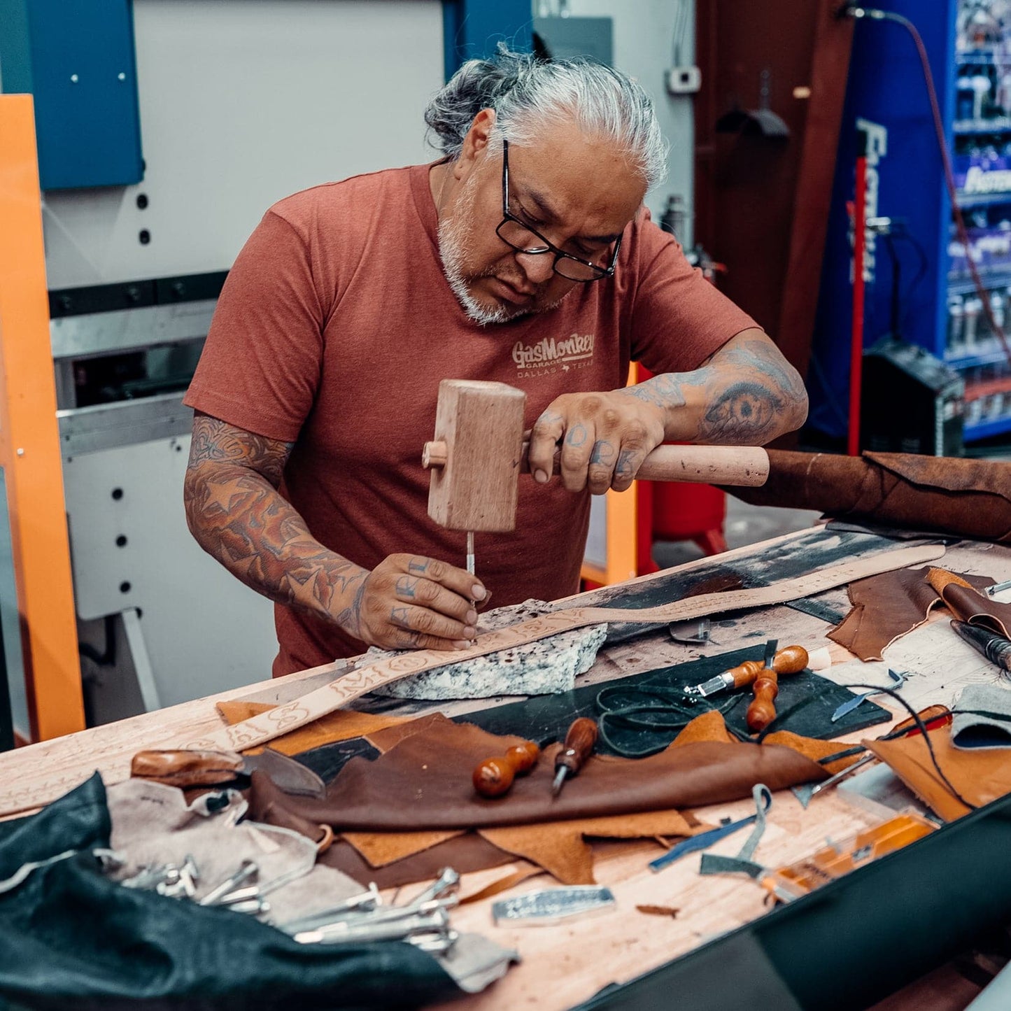 Camiseta con logo sencillo